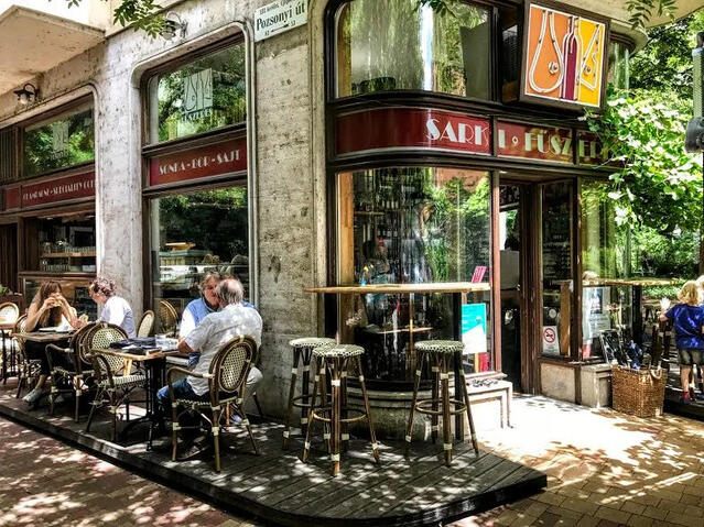 On the opposite side of Pozsonyi út you will find one of the many spots tempting you to take just one more espresso…