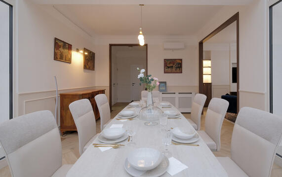 Winter Garten with Dining Table